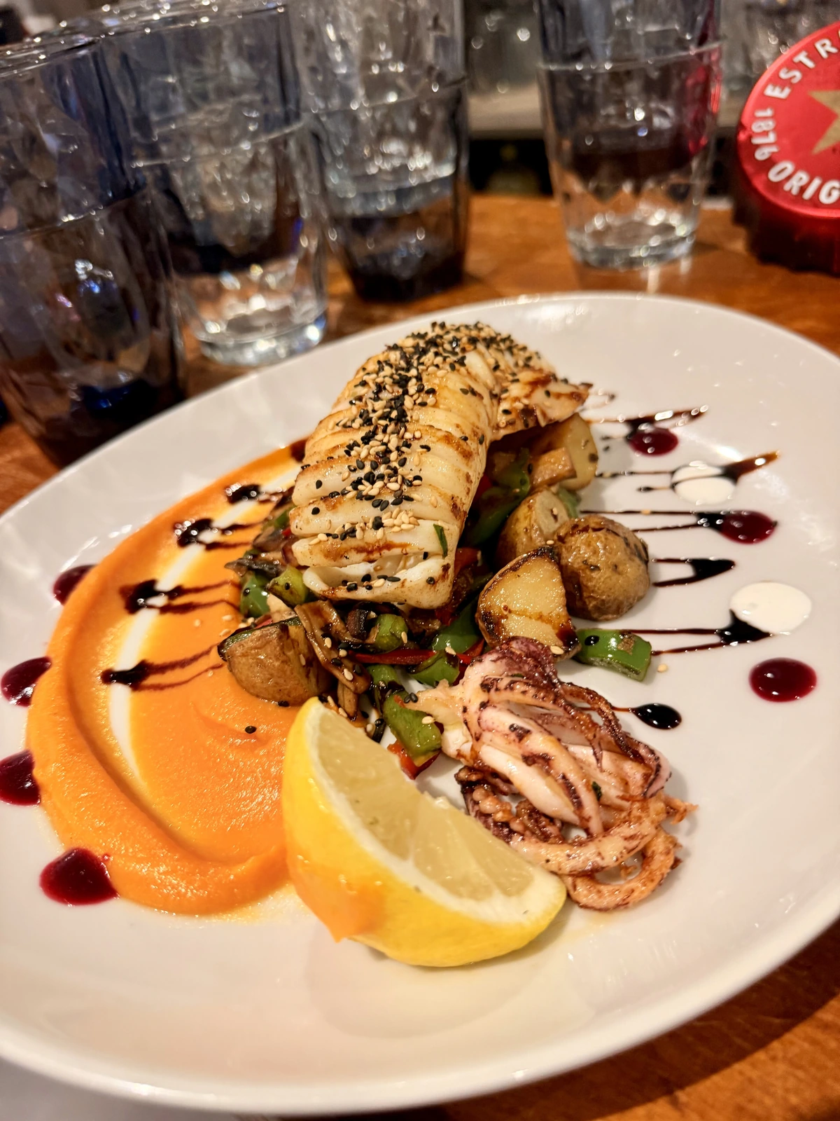 Calamar a la plancha con verduras